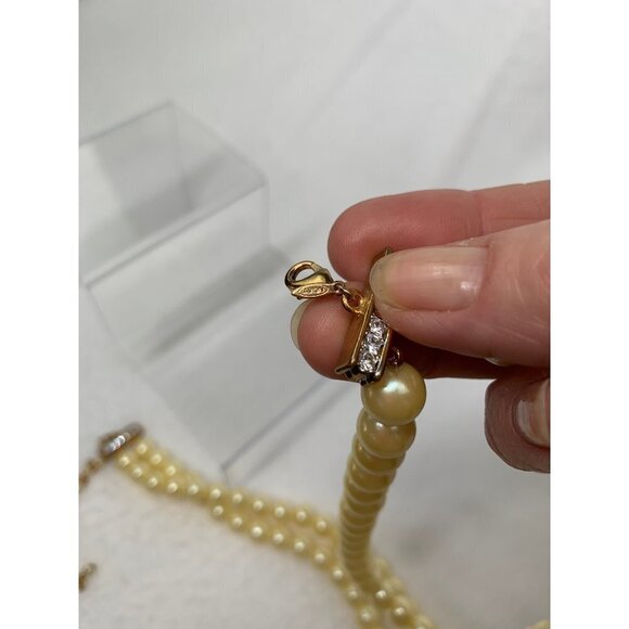 Avon President's Award Faux Pearl Double Strand Necklace - Gold Tone 15" - Picture 8 of 10